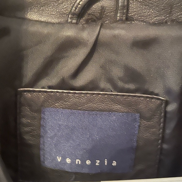 Vintage Black Venezia leather zip up sleek jacket - Picture 4 of 4